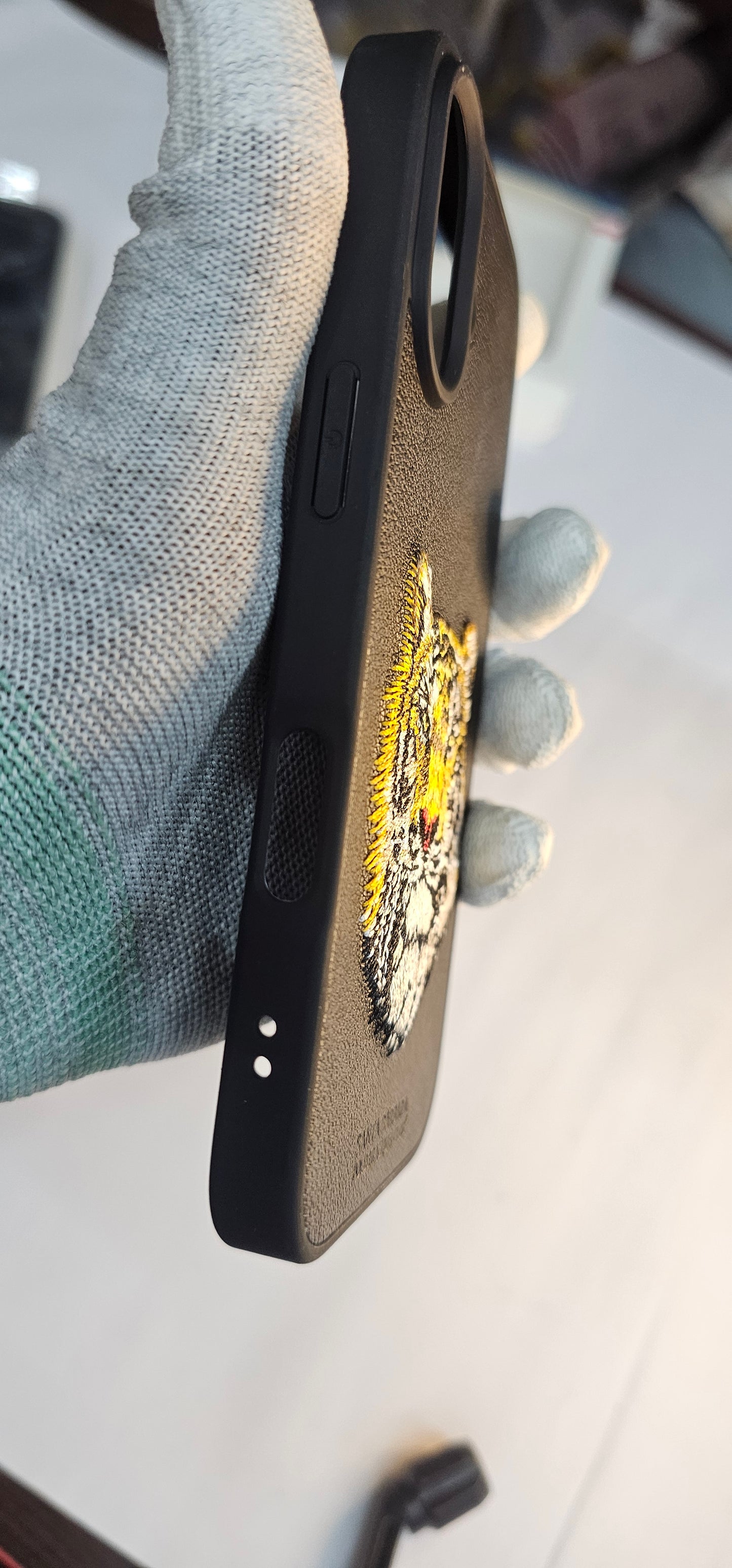 I phone 17  premium and protection case