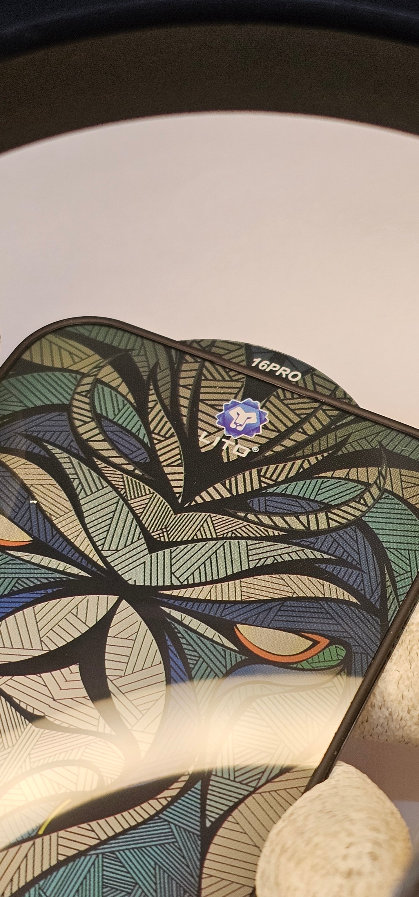 I Phone 16 Pro LITO Silicon Edge Protection – Tempered Glass Screen Protector