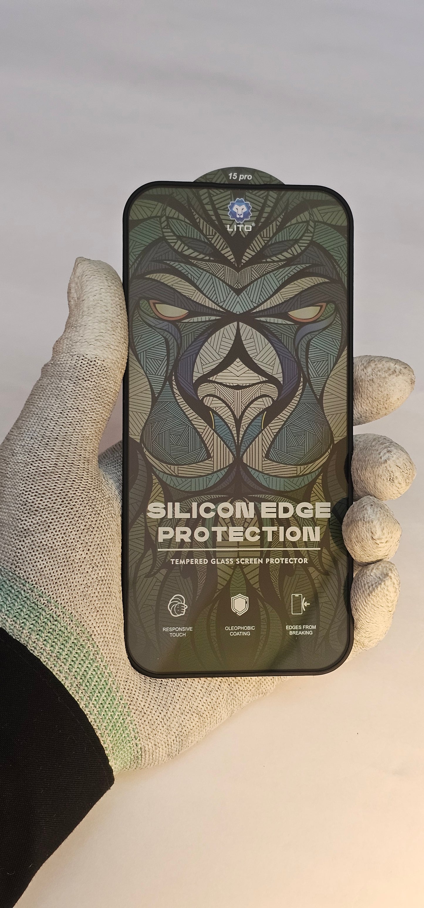 I Phone 15 Pro LITO Silicon Edge Protection – Tempered Glass Screen Protector