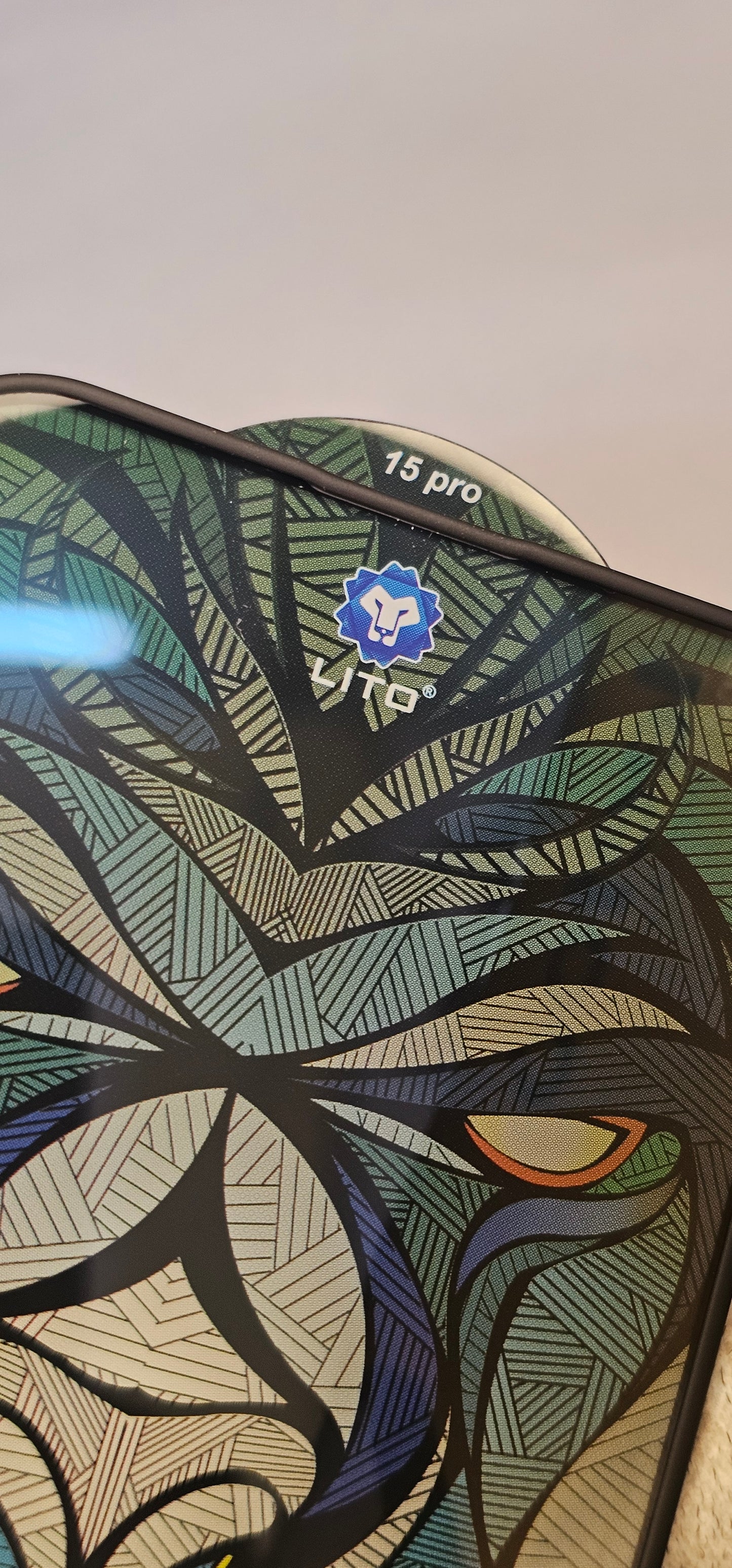 I Phone 15 Pro LITO Silicon Edge Protection – Tempered Glass Screen Protector