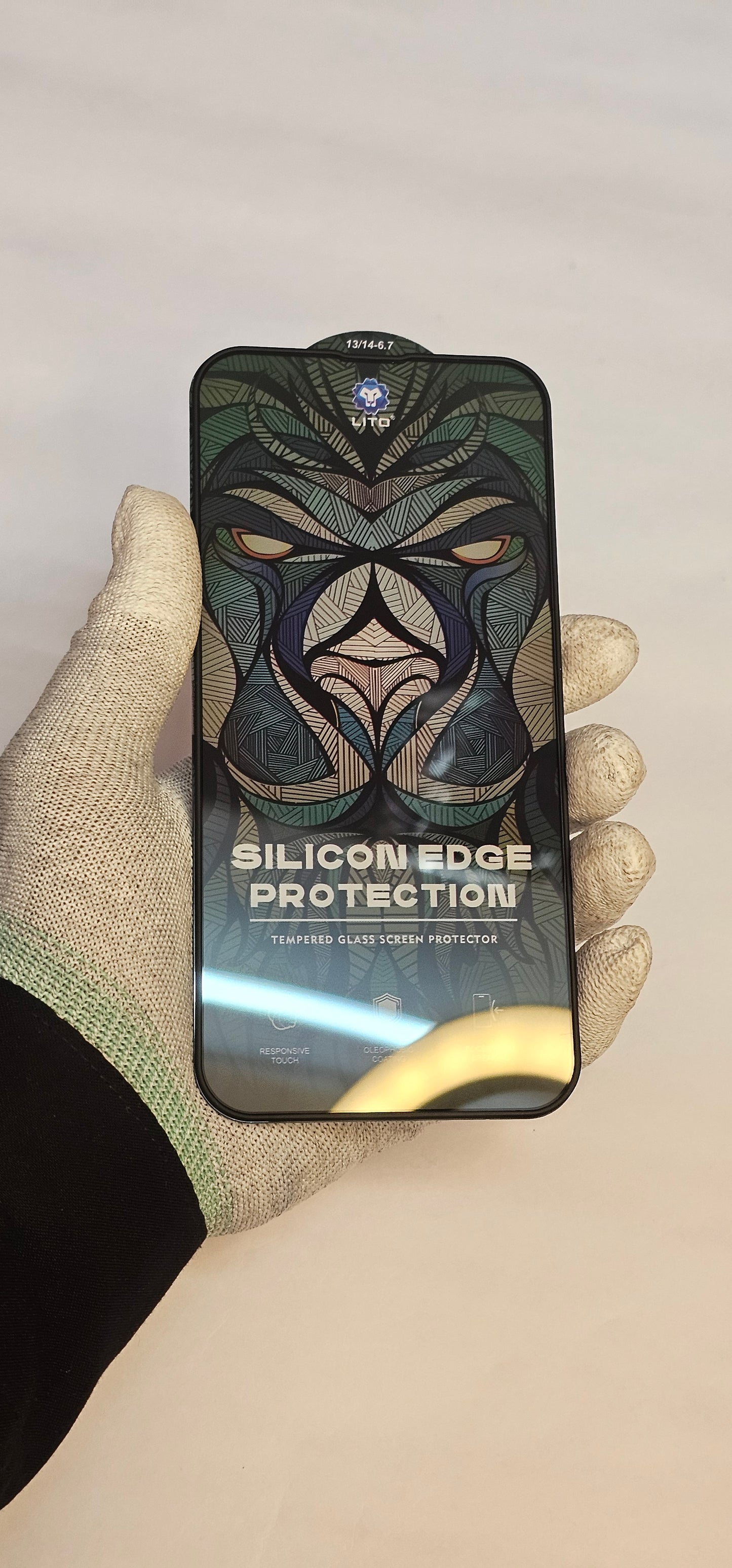 I Phone 13 Pro max and I Phone 14 Plus LITO Silicon Edge Protection – Tempered Glass Screen Protector