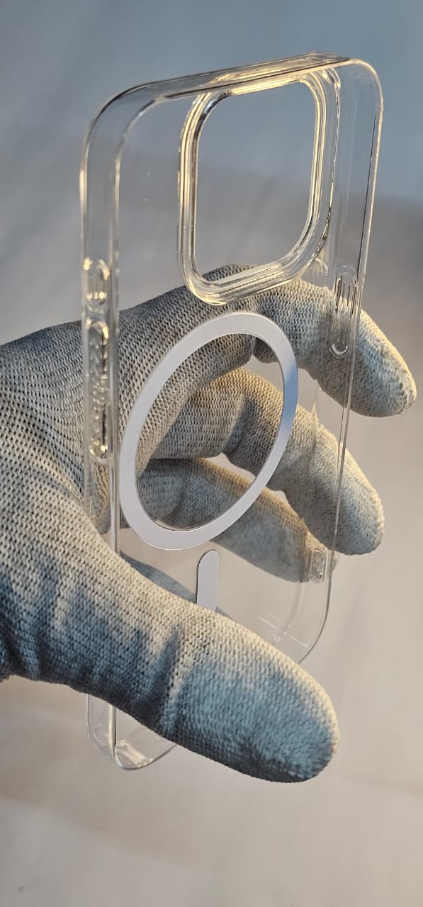 I phone 15 pro back non yellow