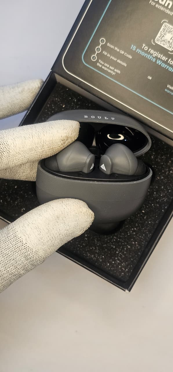 Boult Z35 wireless earbuds