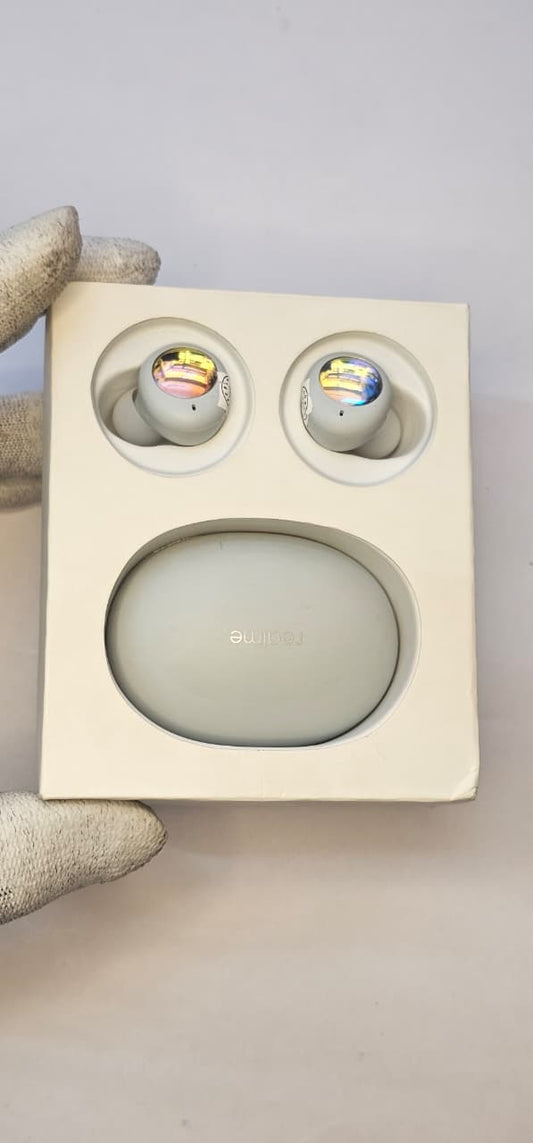 🎧 Realme Buds Q2: ANC Refuse Noise. Embrace the Bass.
