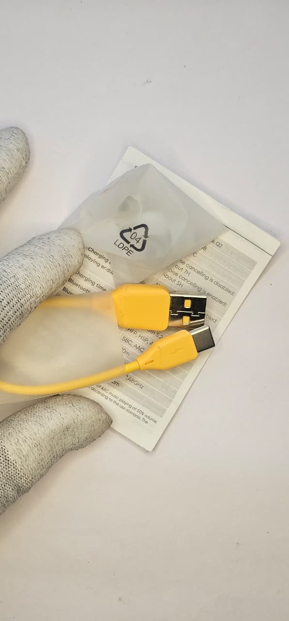 🎧 Realme Buds Q2: ANC Refuse Noise. Embrace the Bass.