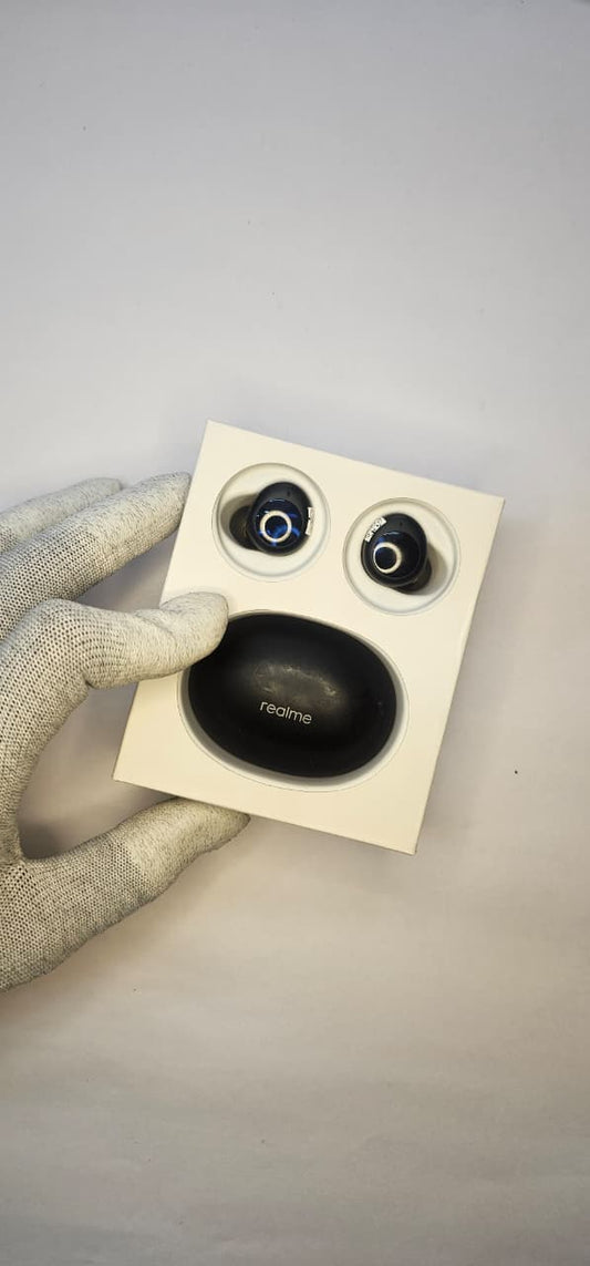 🎧 Realme Buds Q2: ANC Refuse Noise. Embrace the Bass.